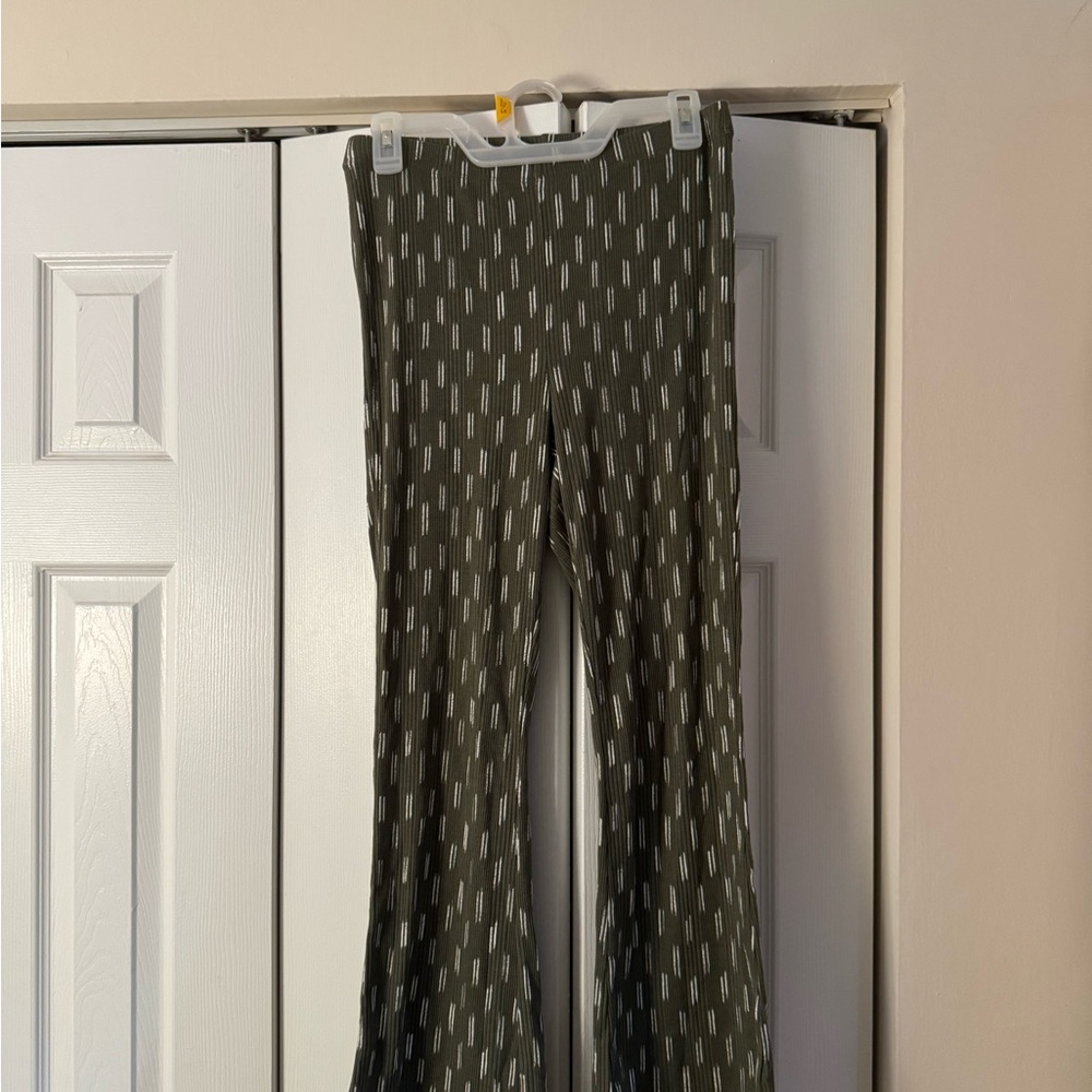Aerie Olive Striped Pants